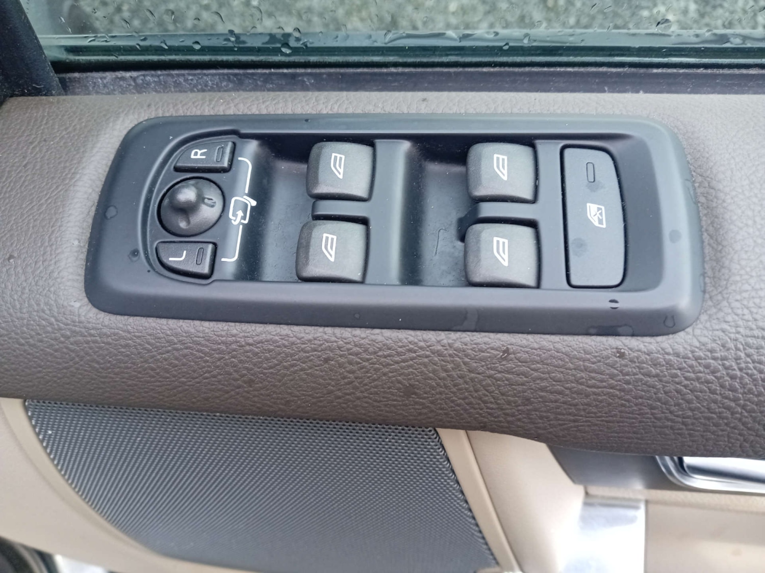 Used Land Rover Discovery 2015 for sale - 77104182: Photo 15