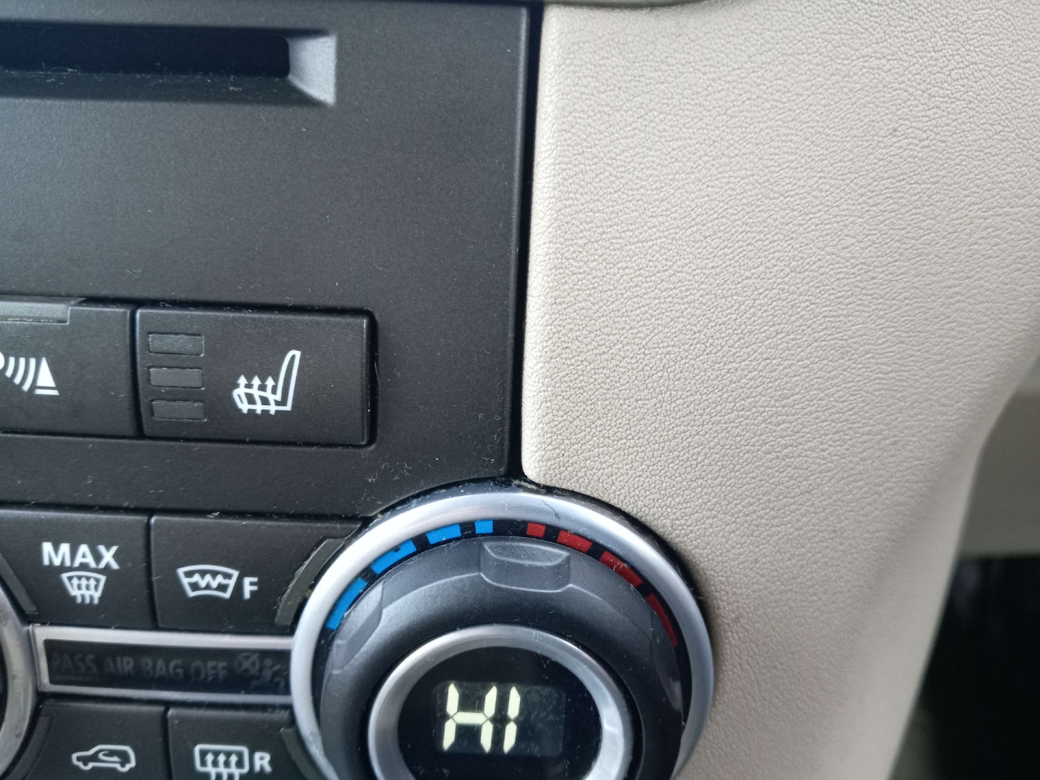 Used Land Rover Discovery 2015 for sale - 77104182: Photo 26