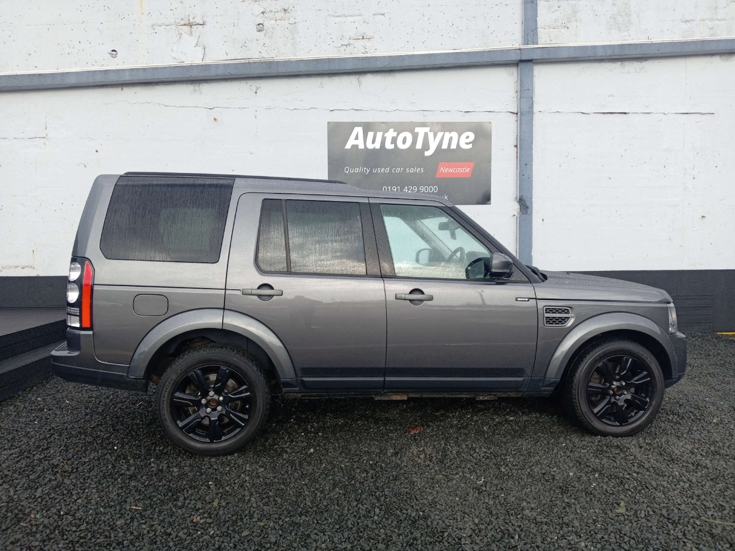 Used Land Rover Discovery 2015 for sale - 77104182: Photo 4