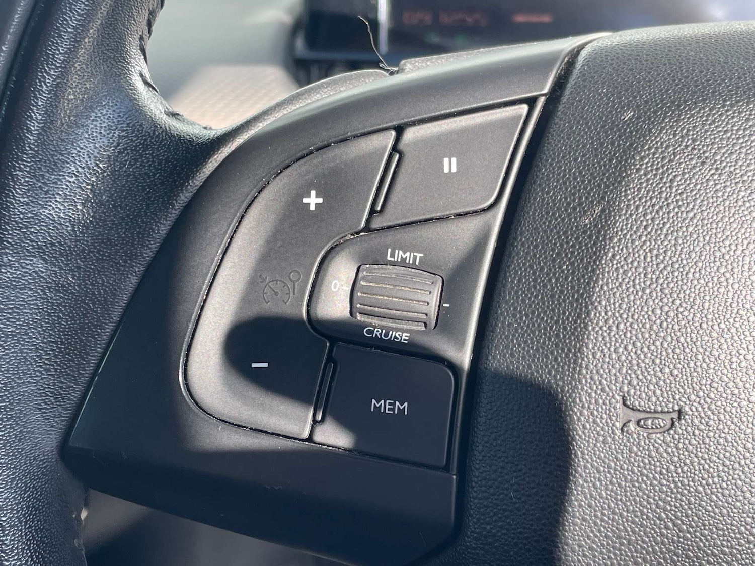 Used Citroen C4 Cactus 2016 for sale - 77818845: Photo 21