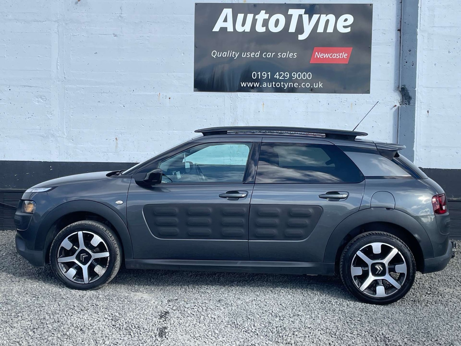 Used Citroen C4 Cactus 2016 for sale - 77818845: Photo 4
