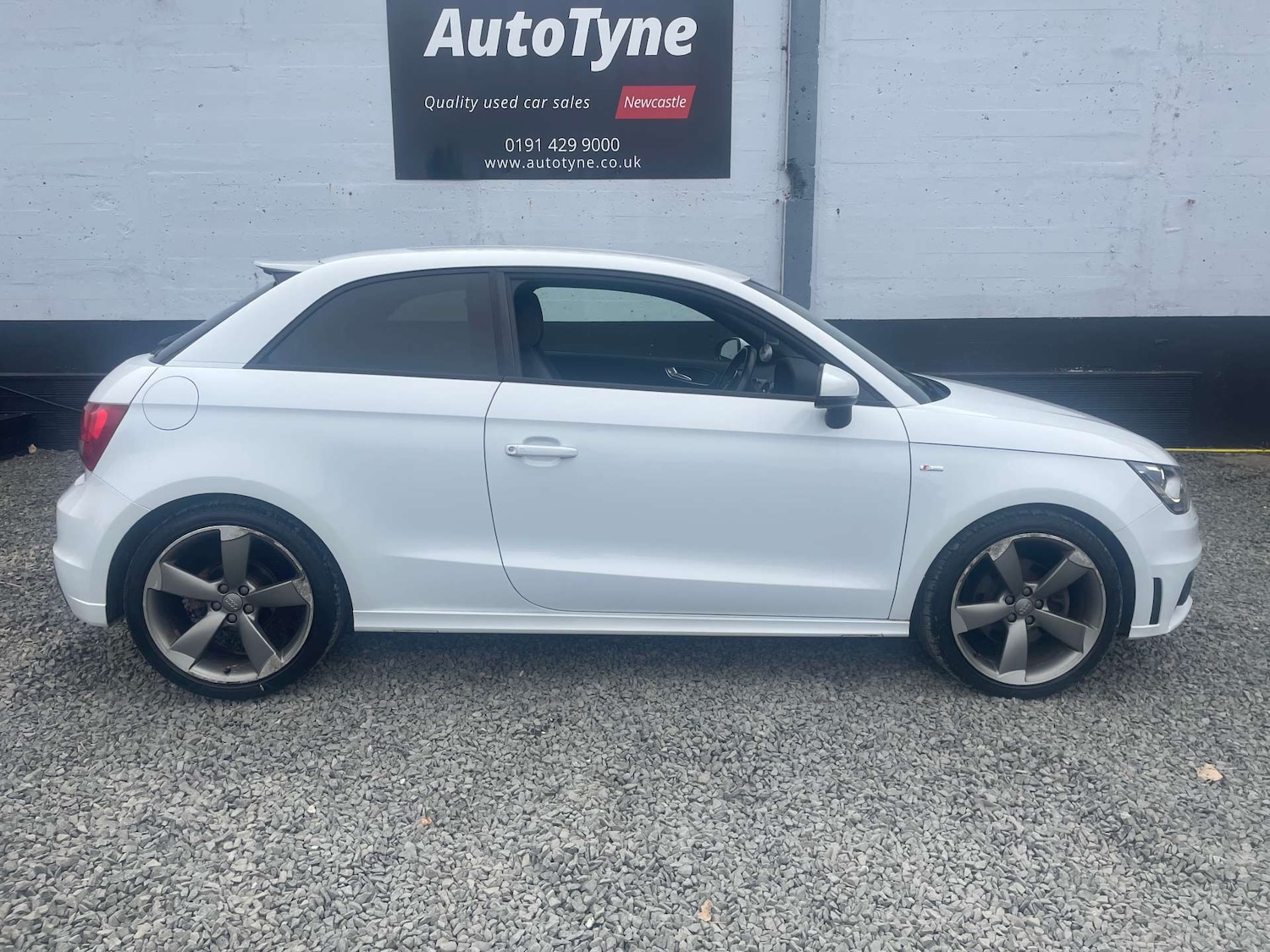 Used Audi A1 2012 for sale - 76278098: Photo 4