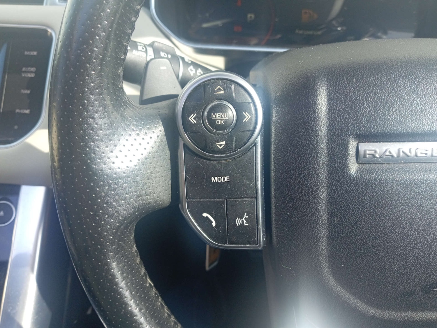 Used Land Rover Range Rover Sport 2015 for sale - 77113499: Photo 17