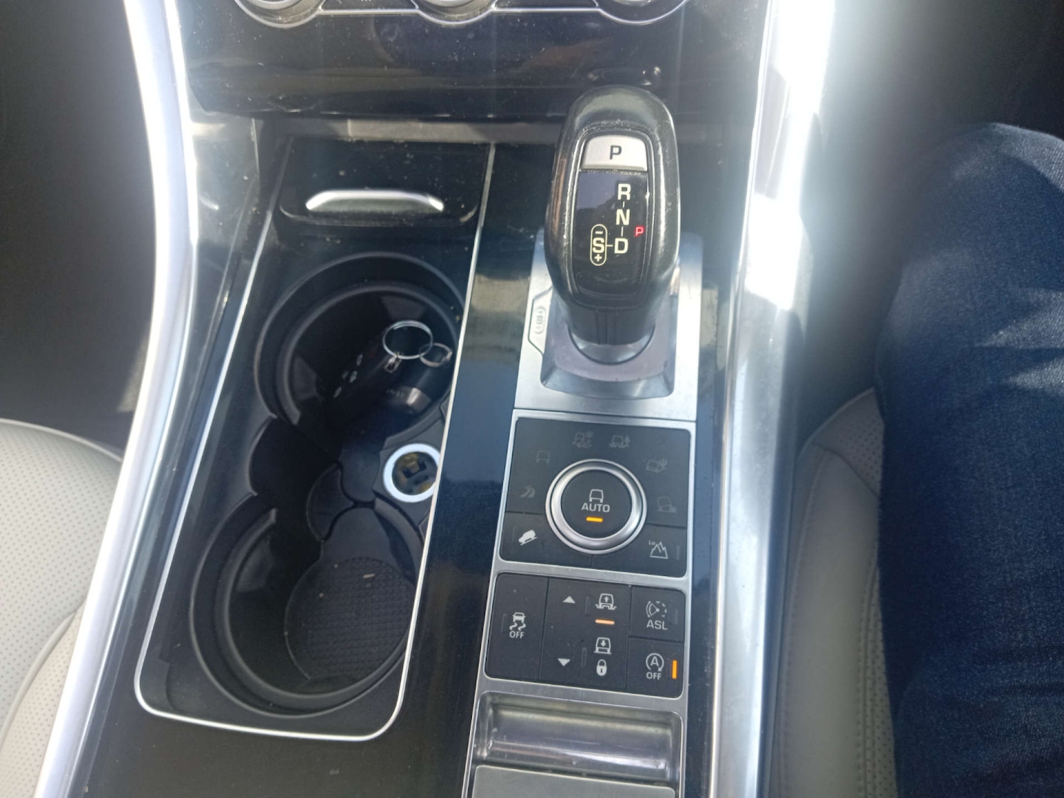 Used Land Rover Range Rover Sport 2015 for sale - 77113499: Photo 23