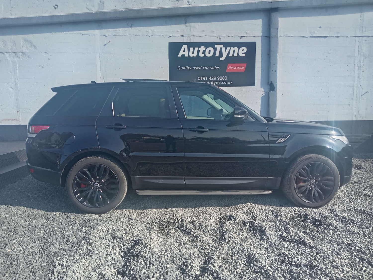 Used Land Rover Range Rover Sport 2015 for sale - 77113499: Photo 4