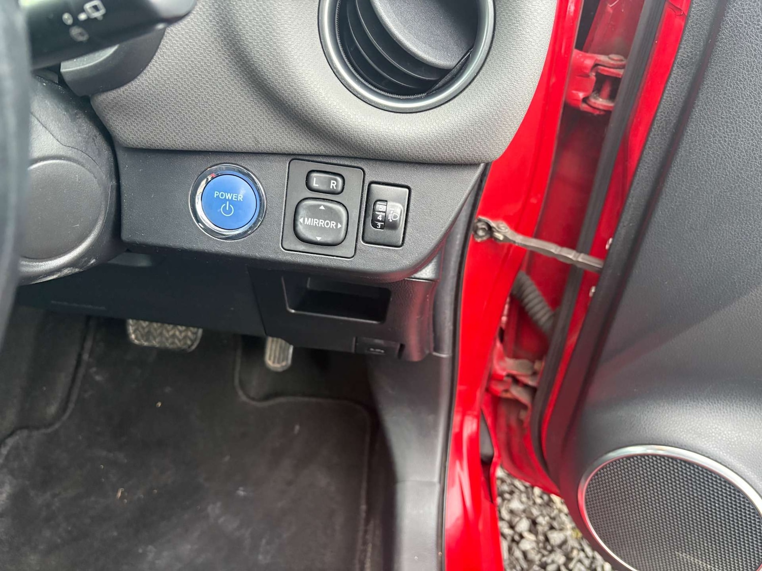 Used Toyota Yaris 2015 for sale - 77542689: Photo 13