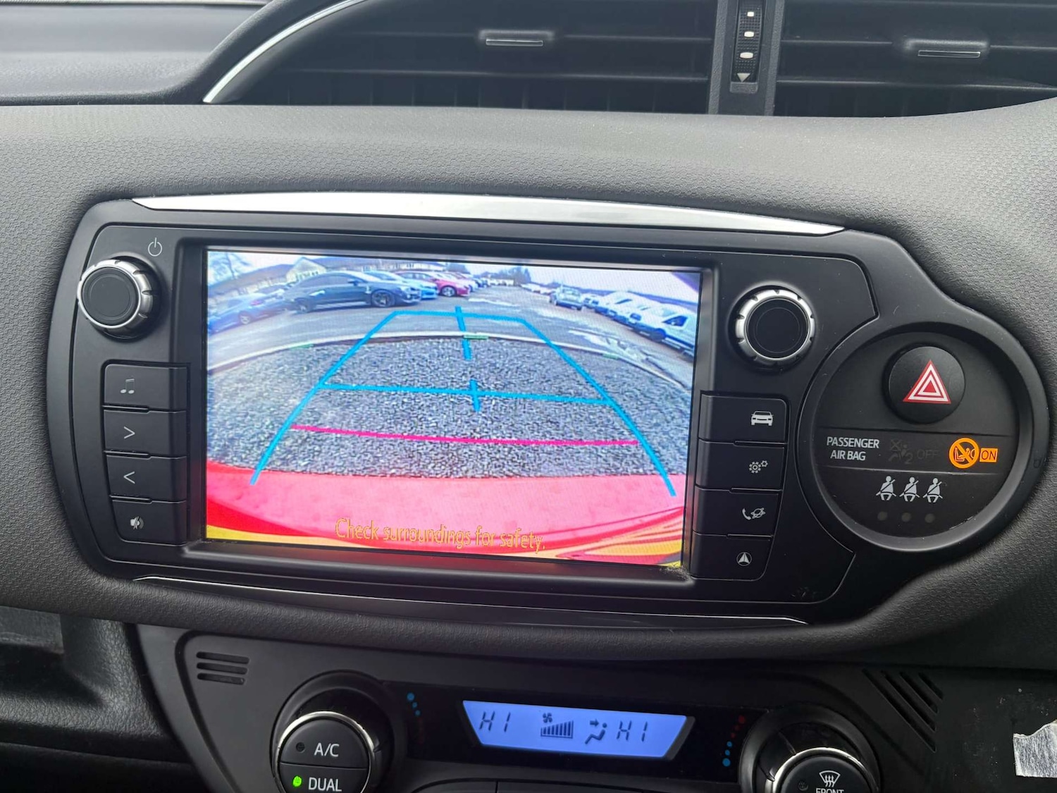 Used Toyota Yaris 2015 for sale - 77542689: Photo 19