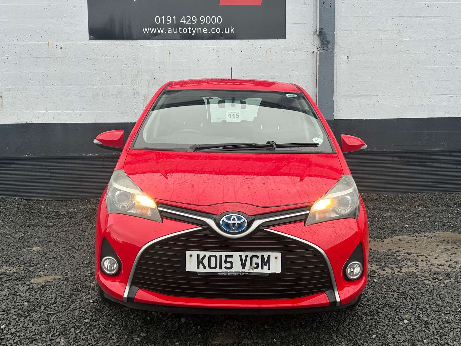 Used Toyota Yaris 2015 for sale - 77542689: Photo 2