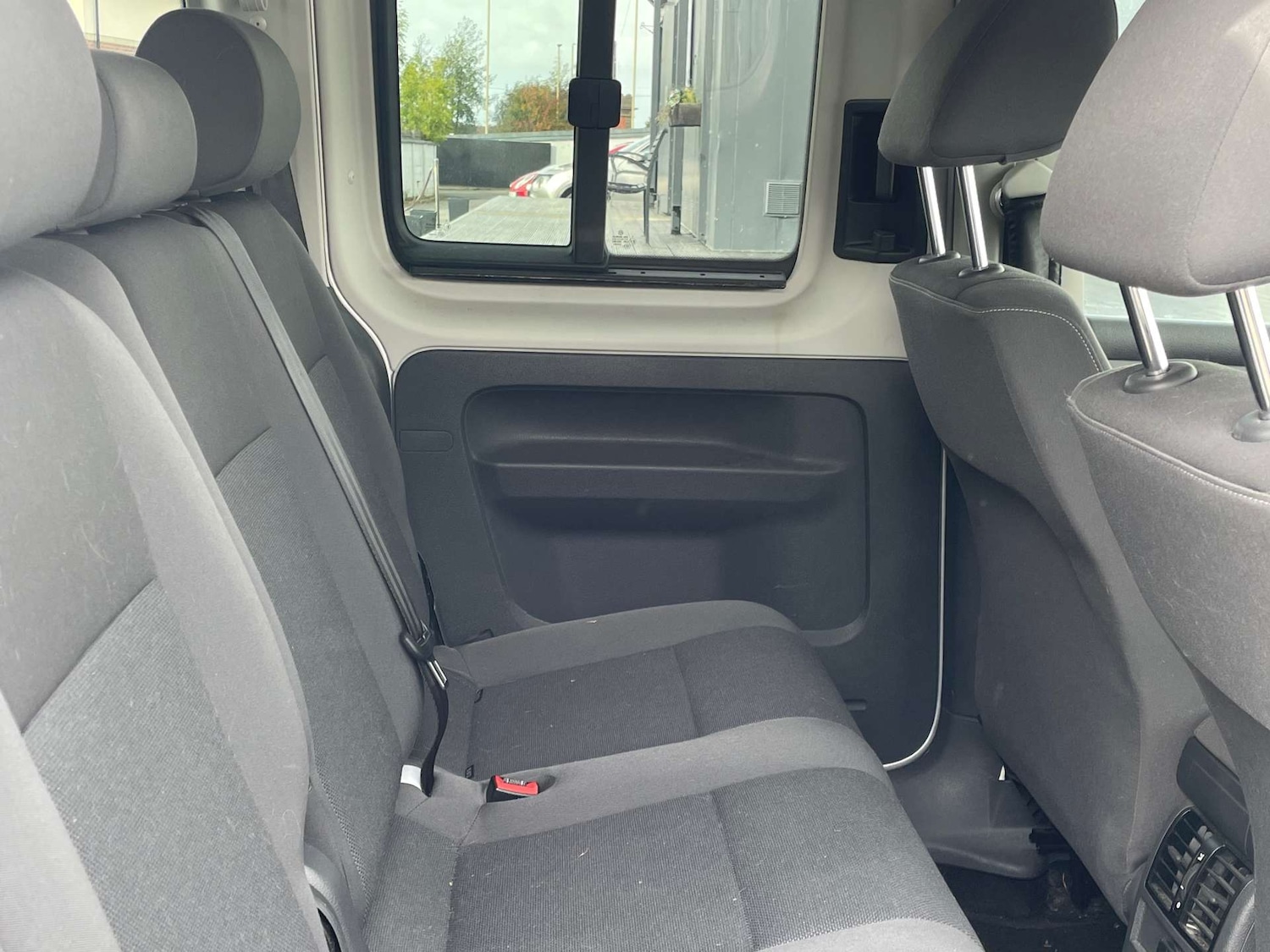Used Volkswagen Caddy Maxi Life 2015 for sale - 76171651: Photo 13