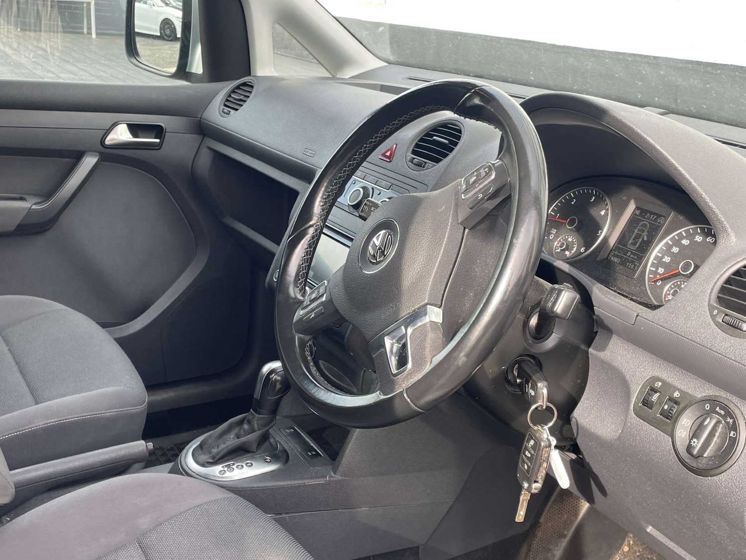 Used Volkswagen Caddy Maxi Life 2015 for sale - 76171651: Photo 14