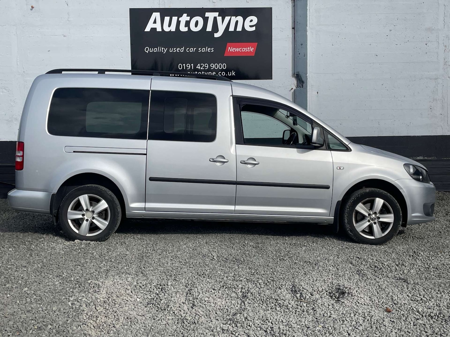 Used Volkswagen Caddy Maxi Life 2015 for sale - 76171651: Photo 4