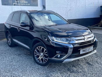 2016 - 2.3 Outlander GX 4 DI-D 4WD 5dr