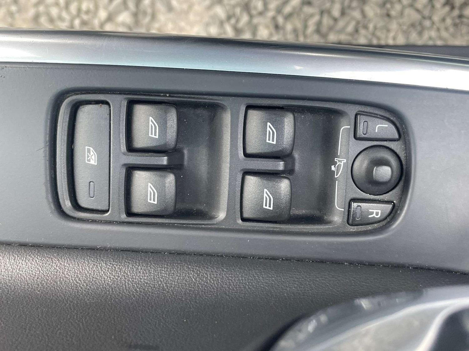 Used Volvo V60 2014 for sale - 78084985: Photo 14