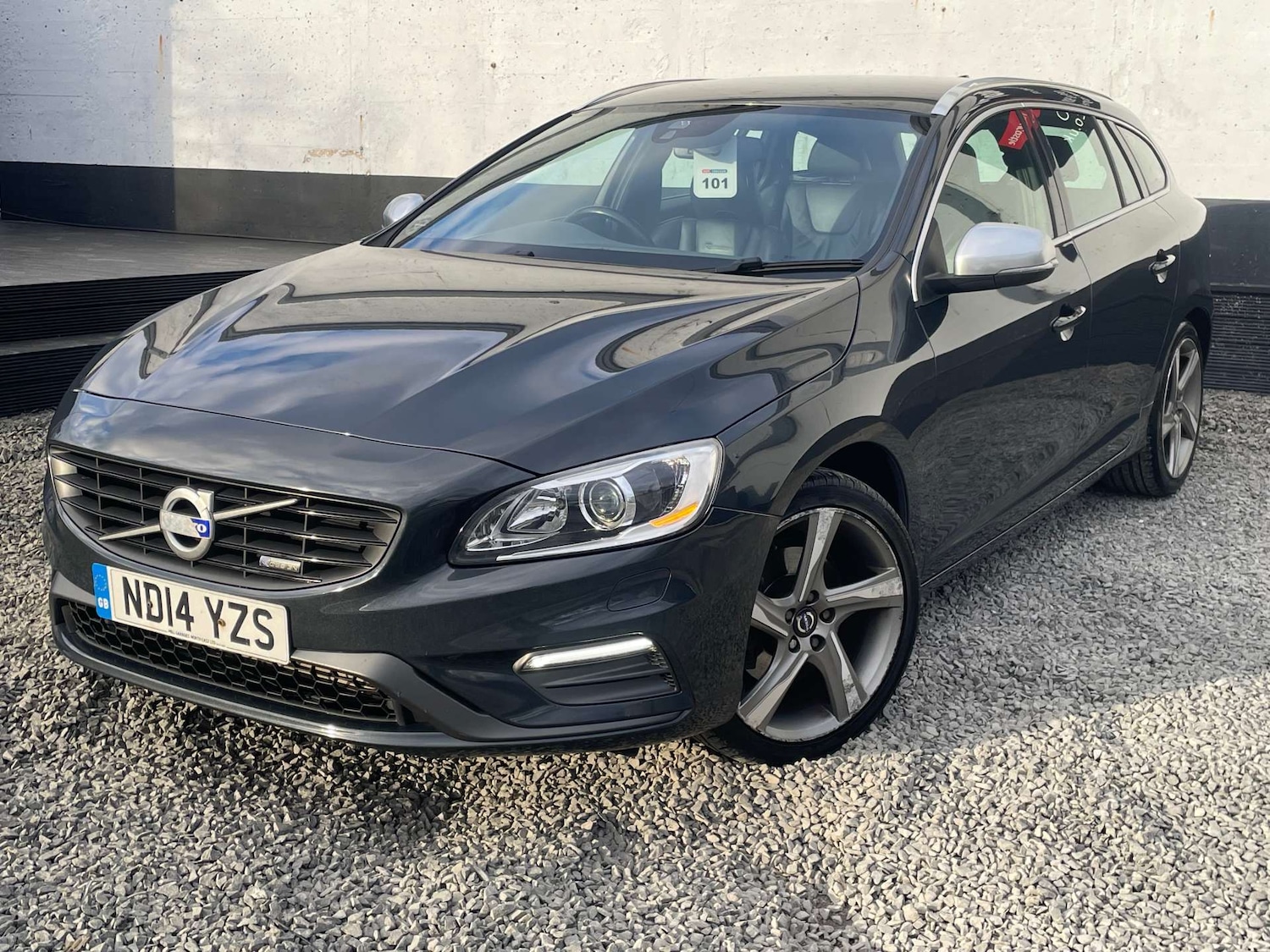 Used Volvo V60 2014 for sale - 78084985: Photo 3
