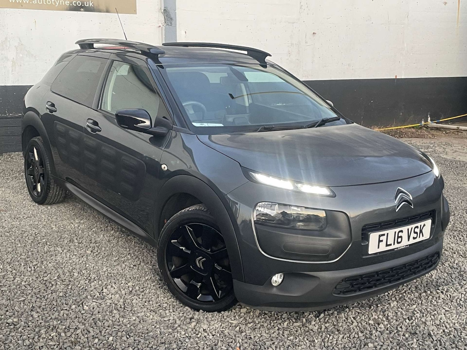 Used Citroen C4 Cactus 2016 for sale - 76449815: Photo 1
