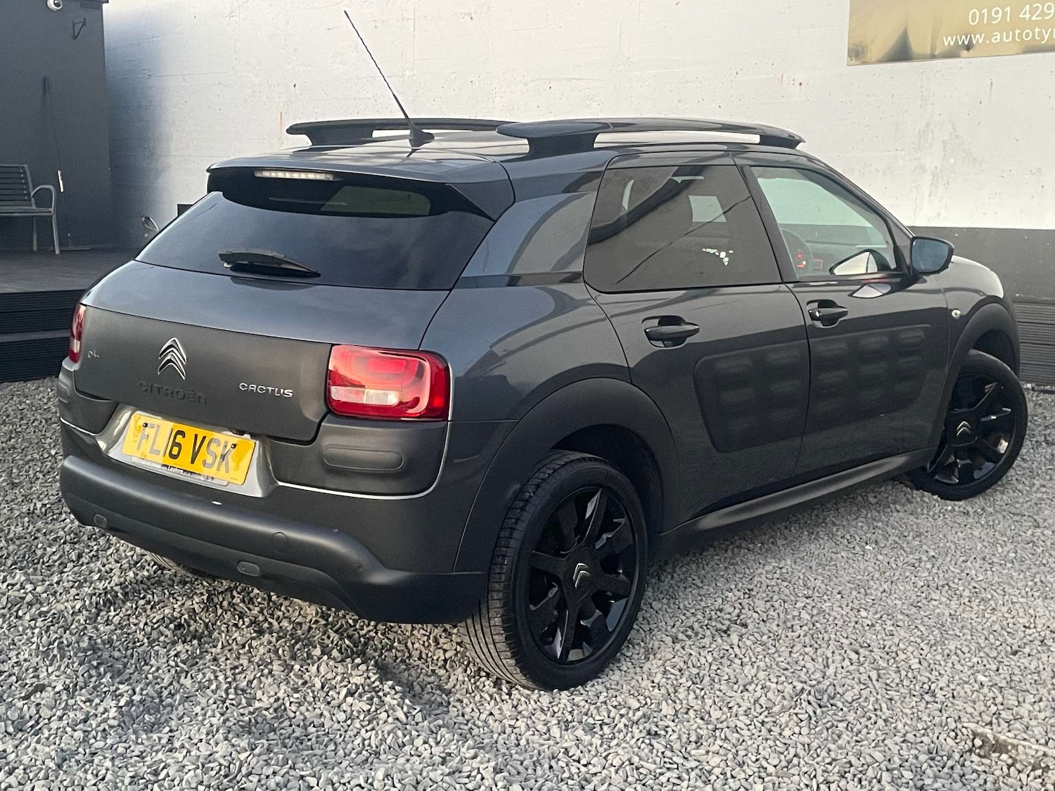 Used Citroen C4 Cactus 2016 for sale - 76449815: Photo 6