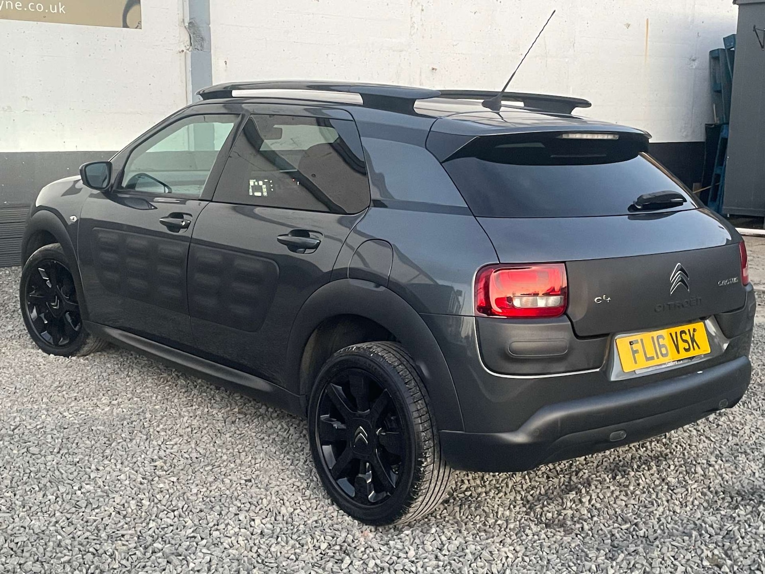Used Citroen C4 Cactus 2016 for sale - 76449815: Photo 8