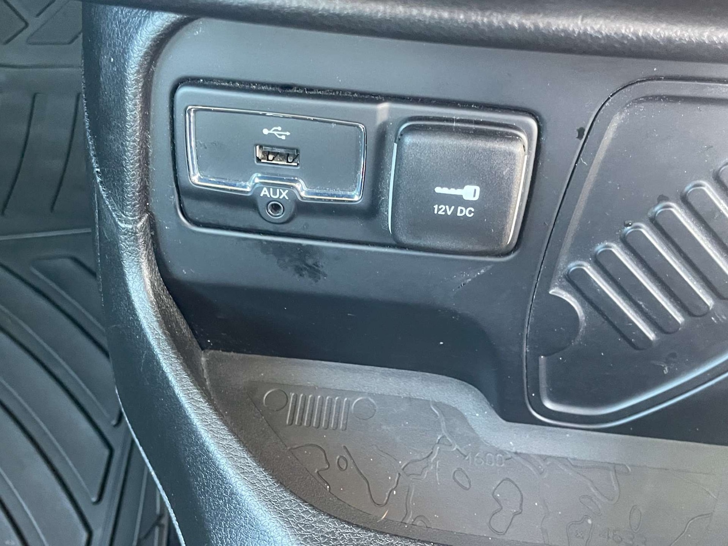 Used Jeep Renegade 2015 for sale - 77734936: Photo 16