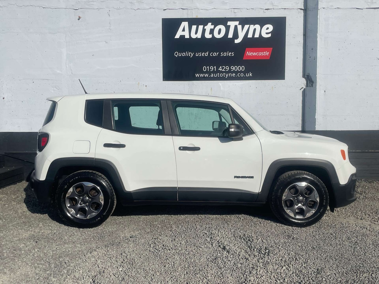 Used Jeep Renegade 2015 for sale - 77734936: Photo 5