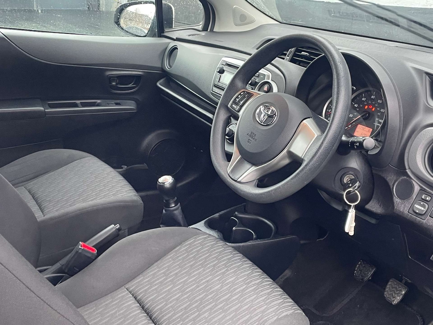 Used Toyota Yaris 2012 for sale - 77438681: Photo 12