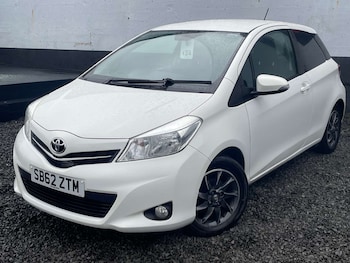 Used Toyota Yaris 2012 for sale - 77438681: Photo