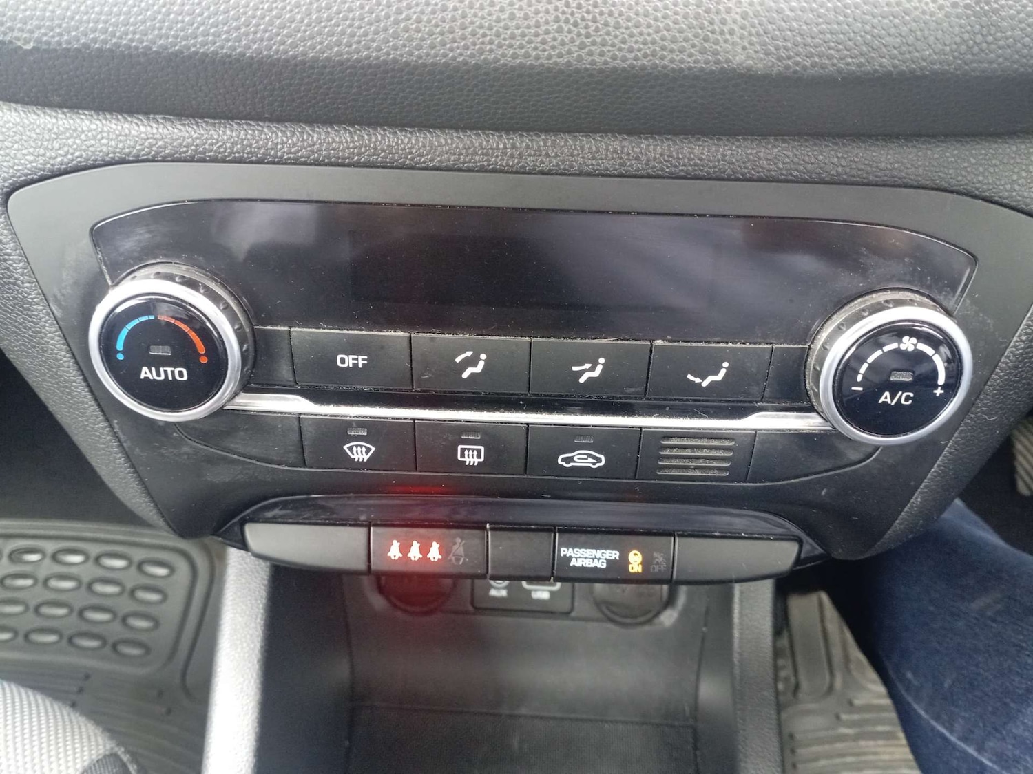 Used Hyundai i20 2017 for sale - 76601957: Photo 17