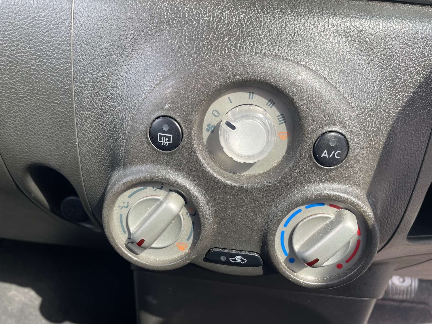 Used Nissan Cube 2010 for sale - 76602112: Photo 22