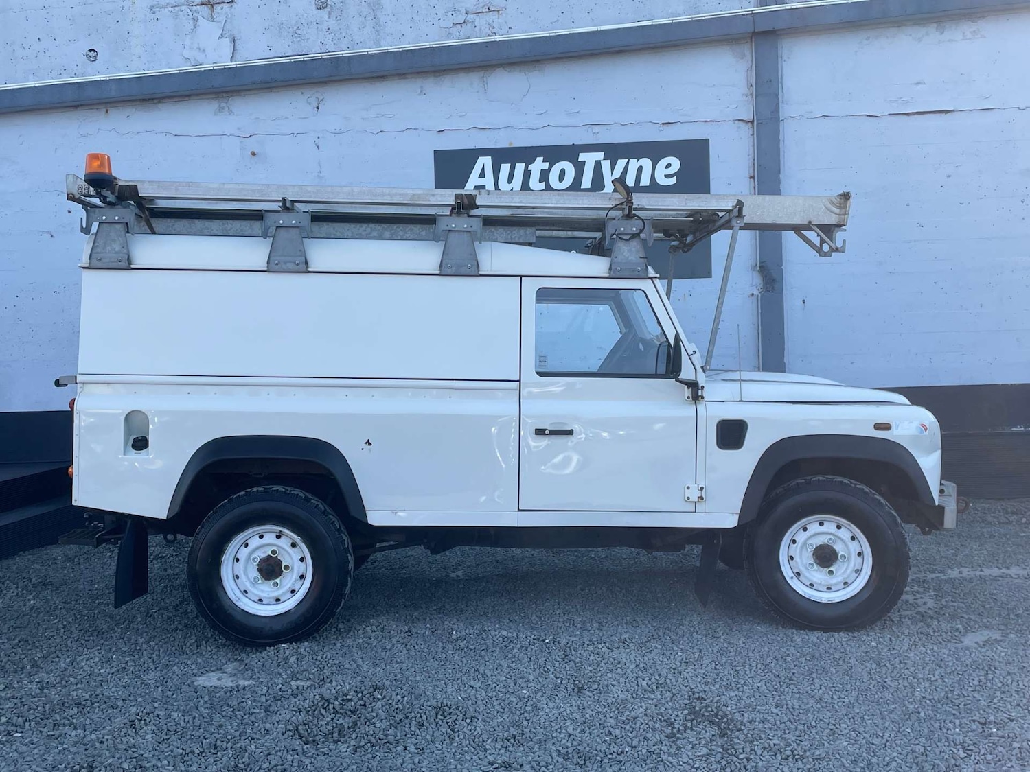 Used Land Rover Defender 2008 for sale - 78026388: Photo 5