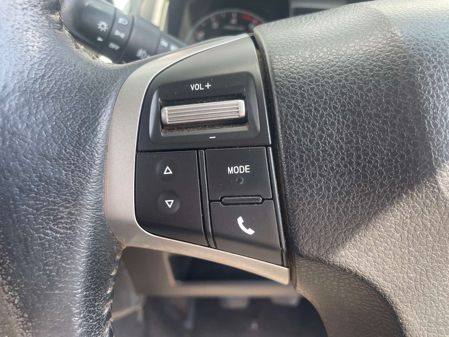Used Isuzu D-Max 2015 for sale - 76077980: Photo 15