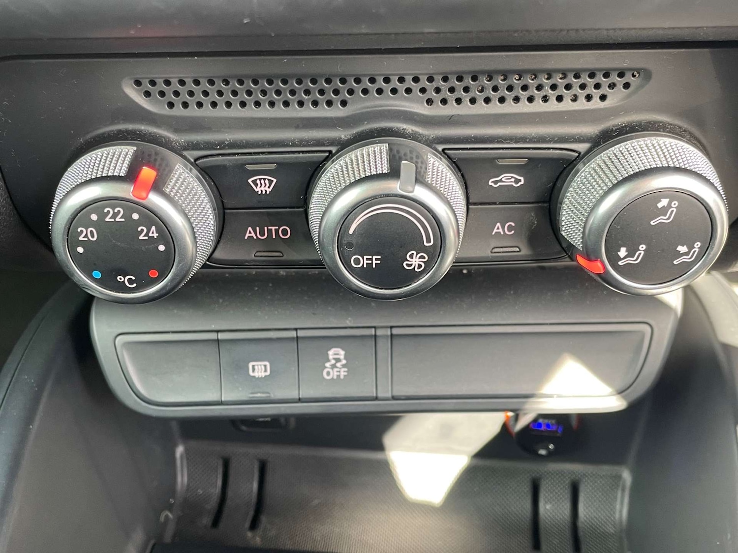 Used Audi A1 2012 for sale - 78066733: Photo 18