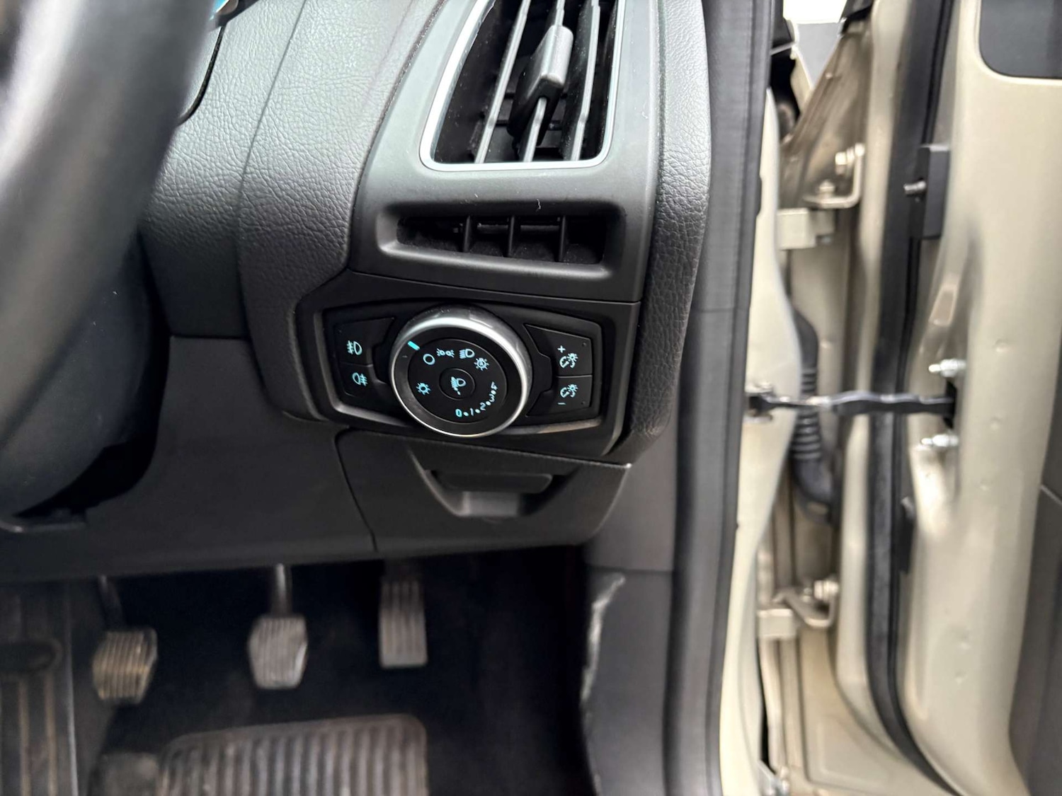 Used Ford Focus 2016 for sale - 76601651: Photo 13