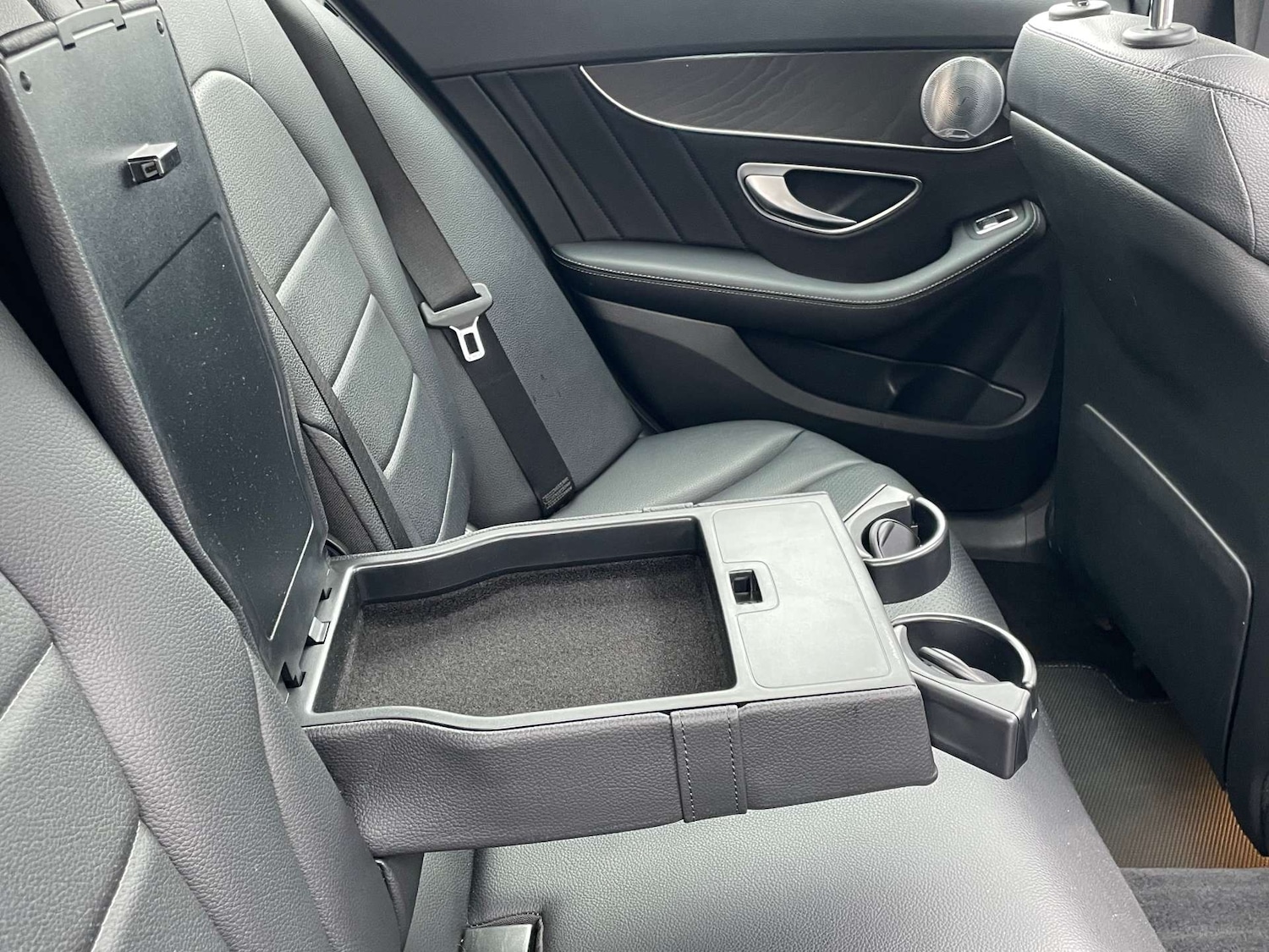 Used Mercedes-Benz C Class 2016 for sale - 76931764: Photo 19