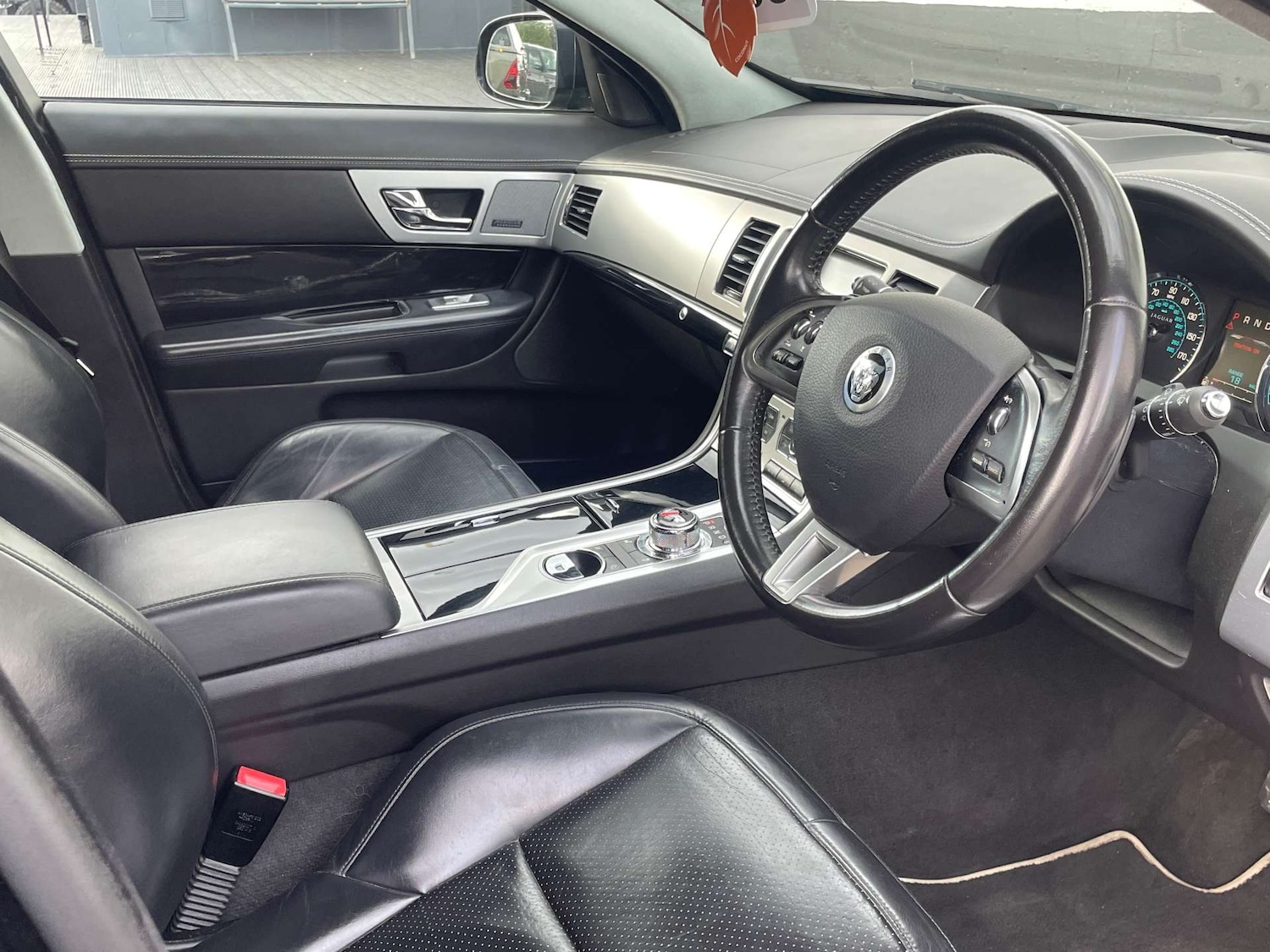 Used Jaguar XF 2013 for sale - 76449781: Photo 16