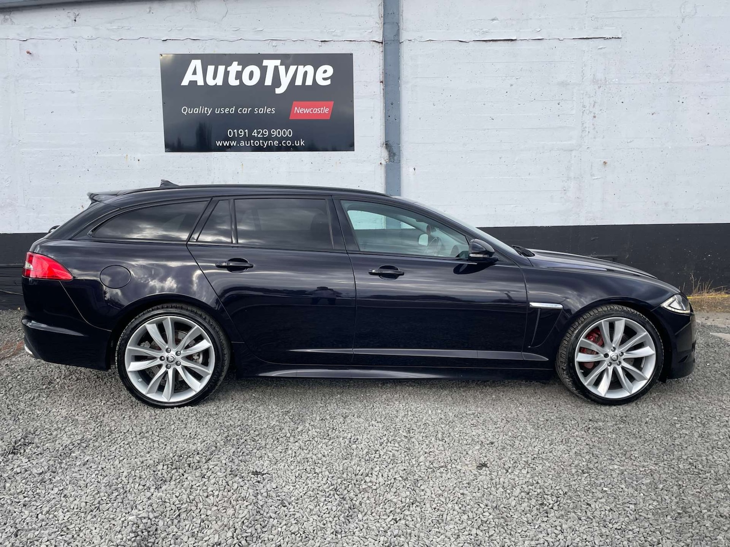 Used Jaguar XF 2013 for sale - 76449781: Photo 4