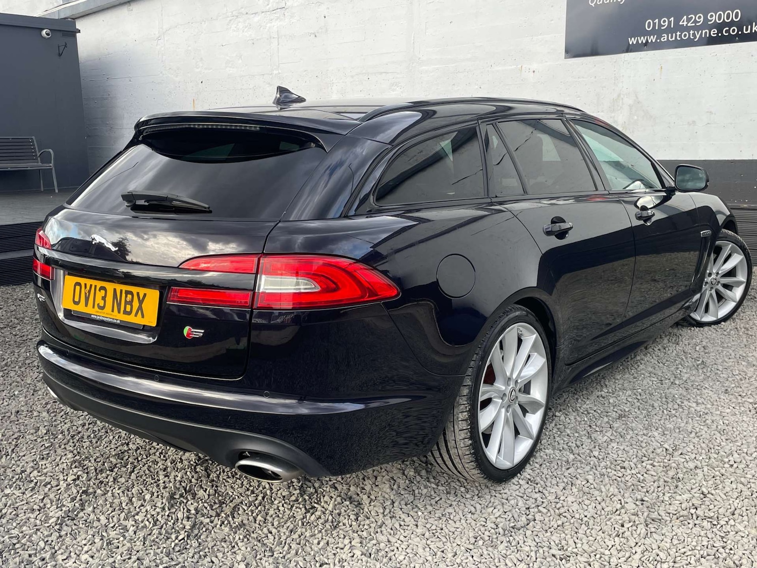 Used Jaguar XF 2013 for sale - 76449781: Photo 6