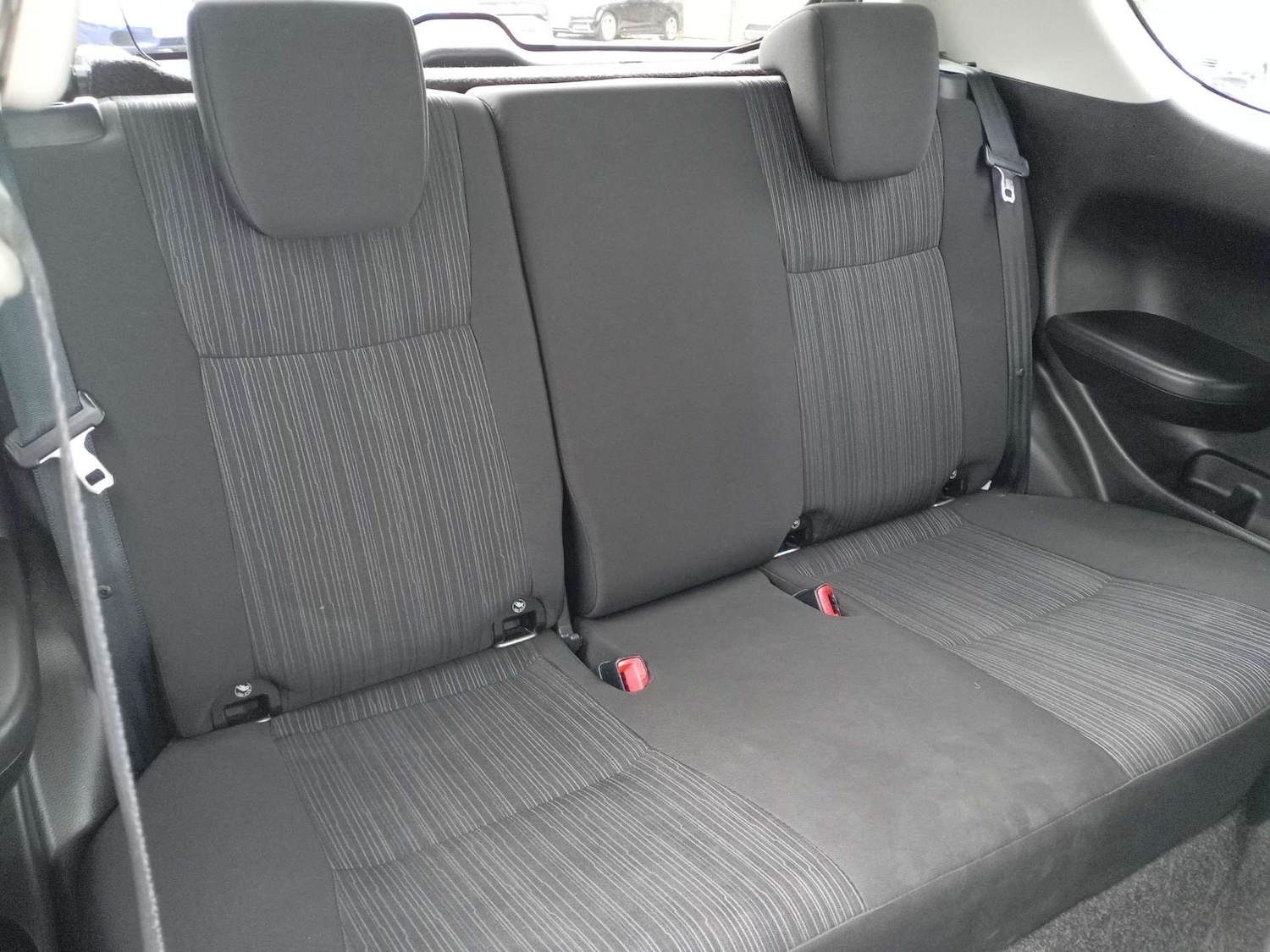 Used Suzuki Swift 2015 for sale - 76601141: Photo 24