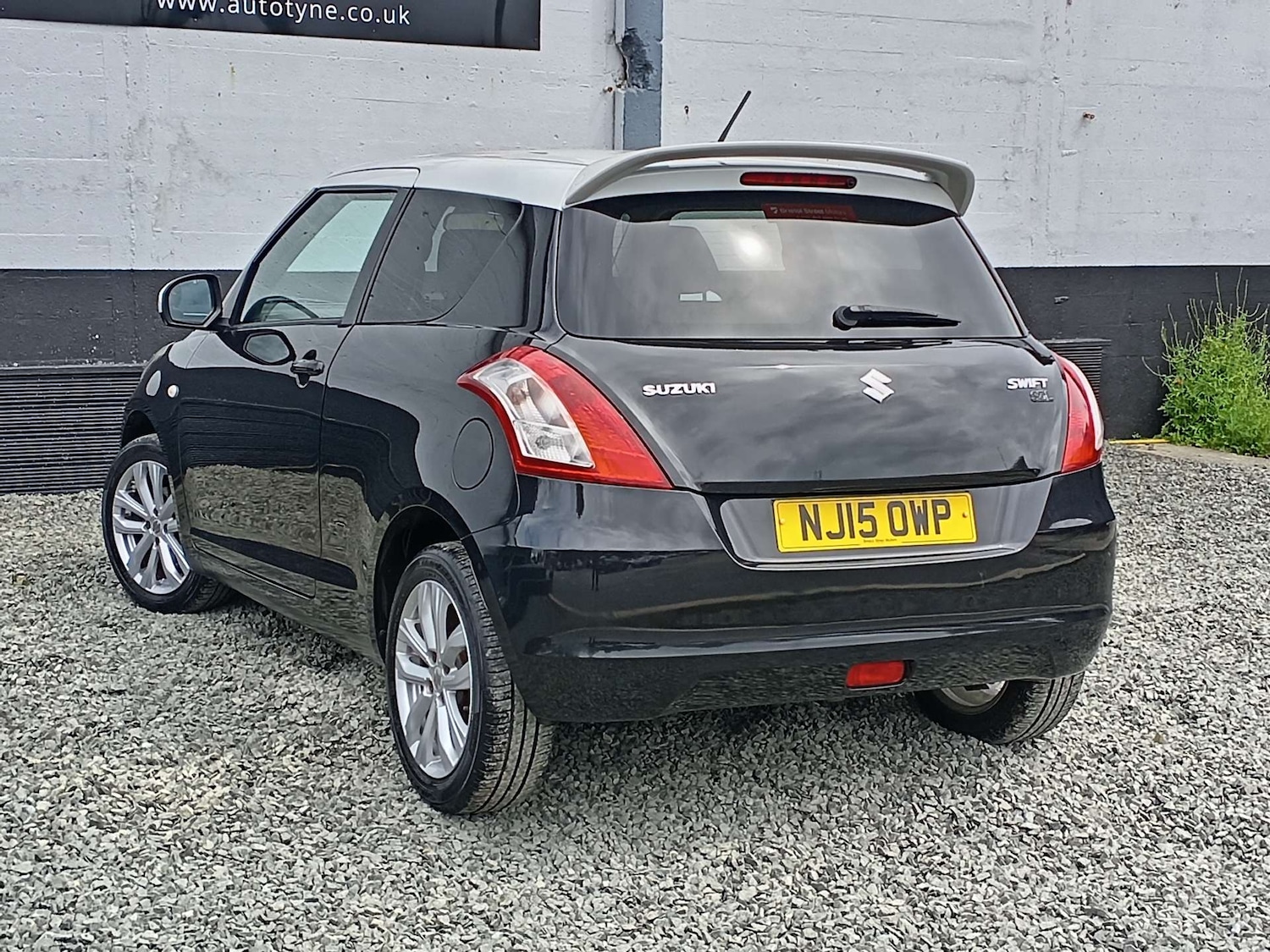 Used Suzuki Swift 2015 for sale - 76601141: Photo 6