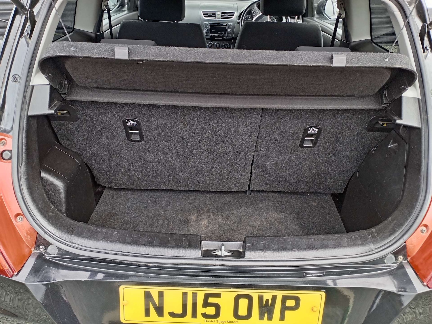 Used Suzuki Swift 2015 for sale - 76601141: Photo 8