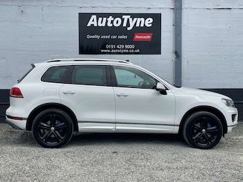 Used Volkswagen Touareg 2017 for sale - 78687991: Photo