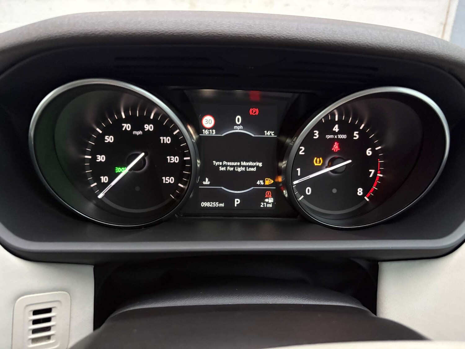 Used Land Rover Discovery 2017 for sale - 76495857: Photo 14