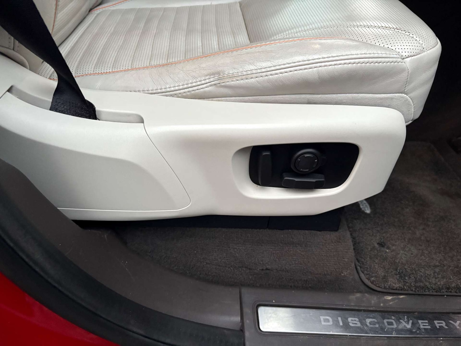 Used Land Rover Discovery 2017 for sale - 76495857: Photo 16