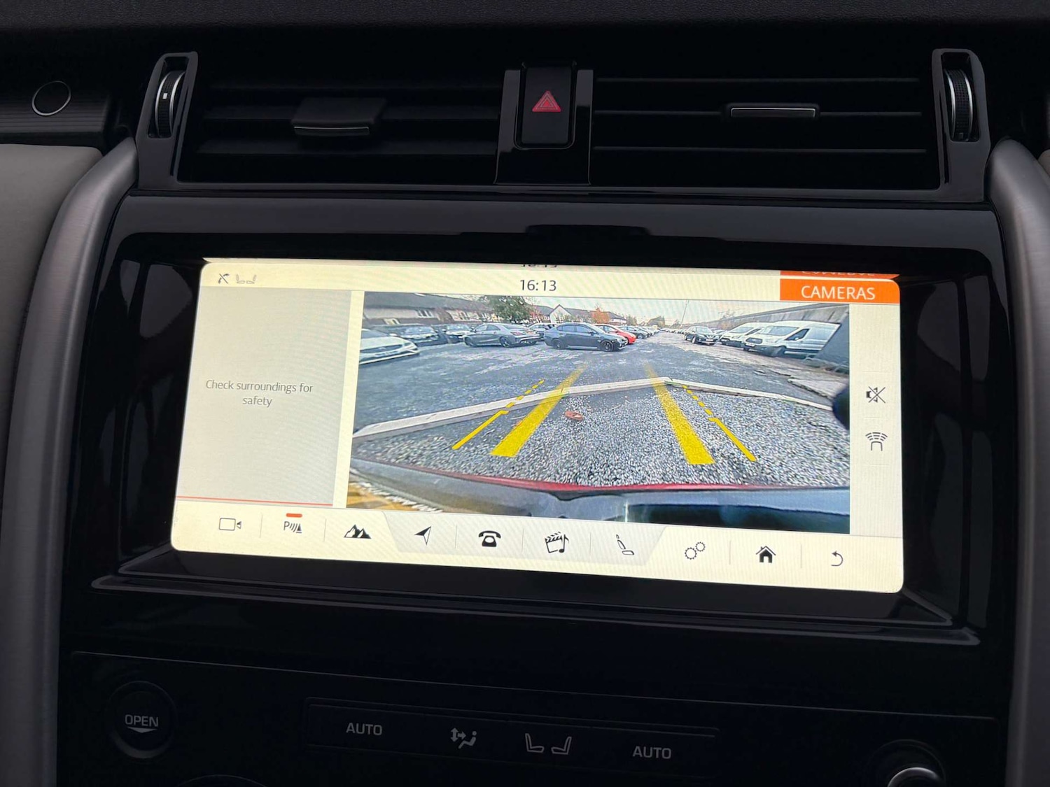 Used Land Rover Discovery 2017 for sale - 76495857: Photo 19