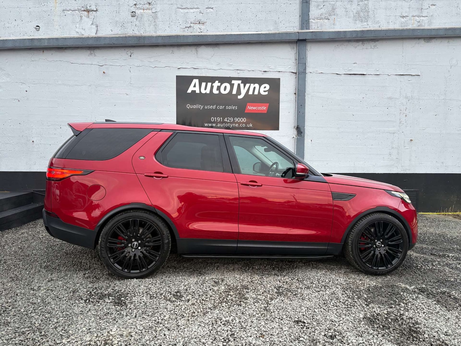 Used Land Rover Discovery 2017 for sale - 76495857: Photo 5