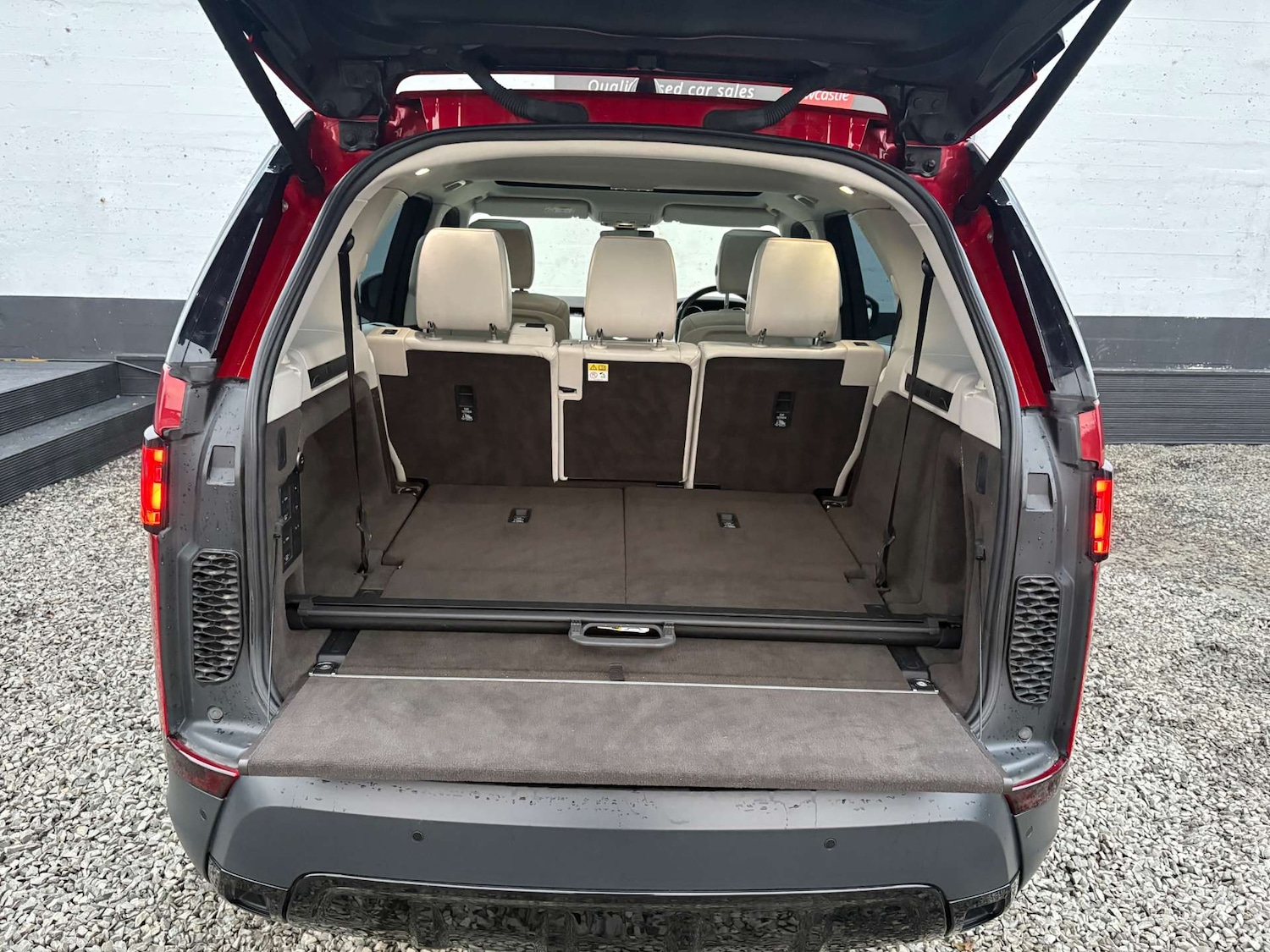 Used Land Rover Discovery 2017 for sale - 76495857: Photo 8