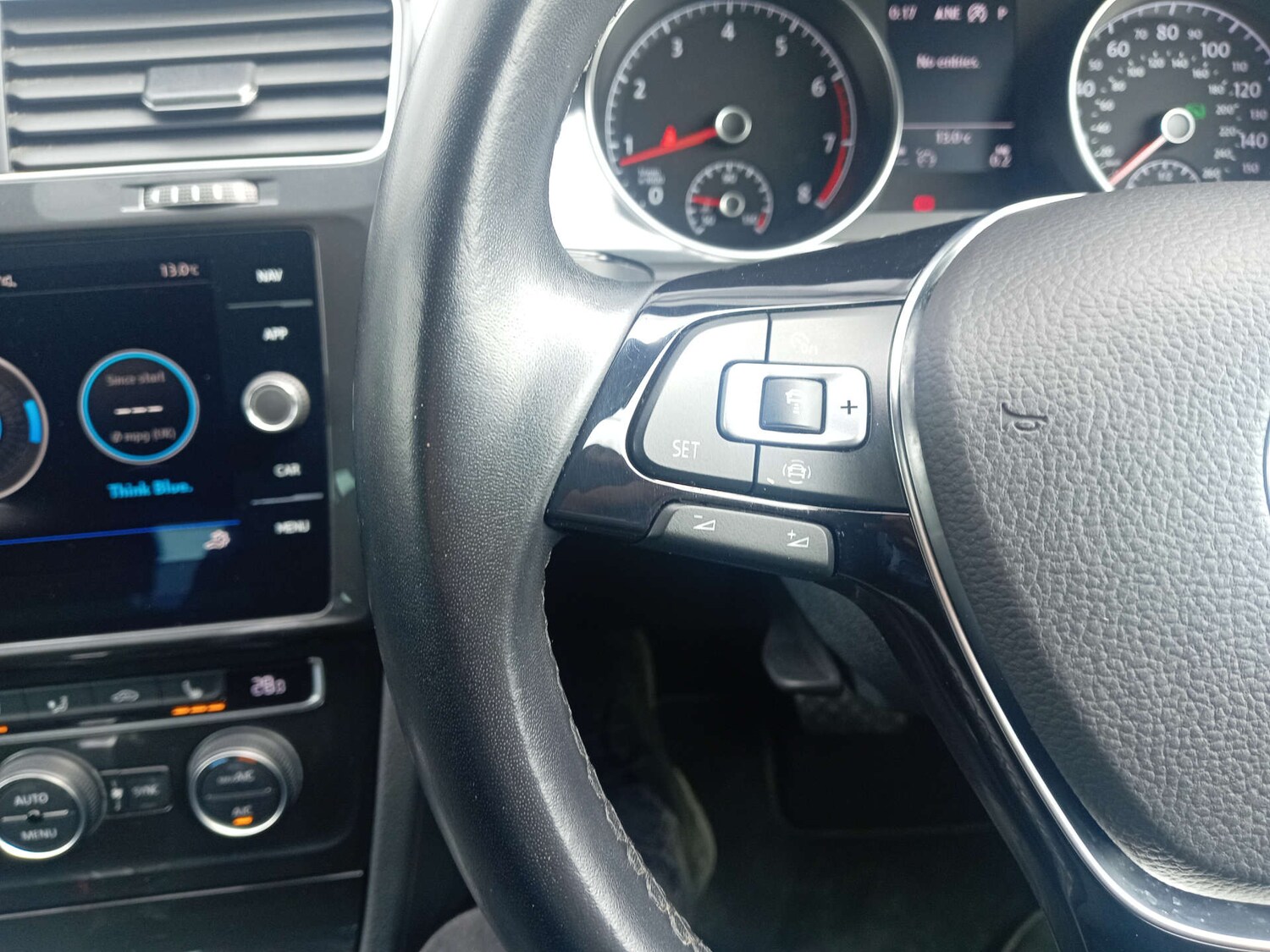 Used Volkswagen T-Roc 2019 for sale - 76278225: Photo 14