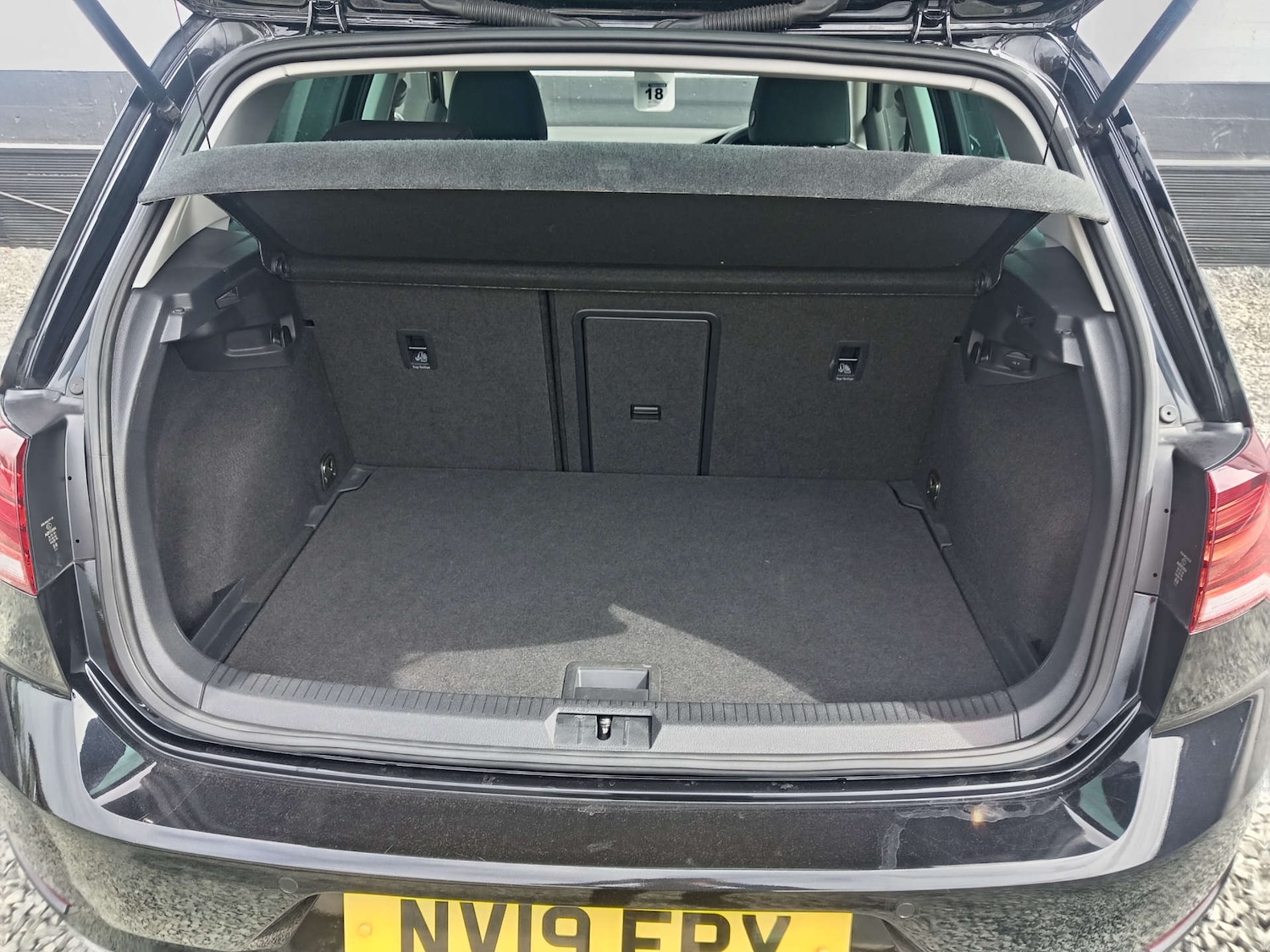 Used Volkswagen T-Roc 2019 for sale - 76278225: Photo 8