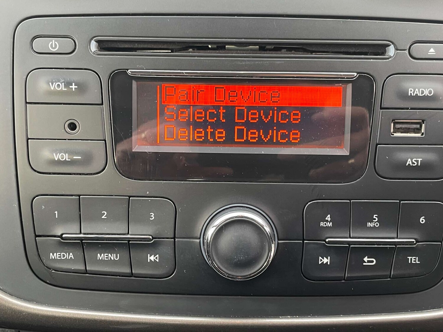 Used Dacia Sandero Stepway 2013 for sale - 77905931: Photo 16