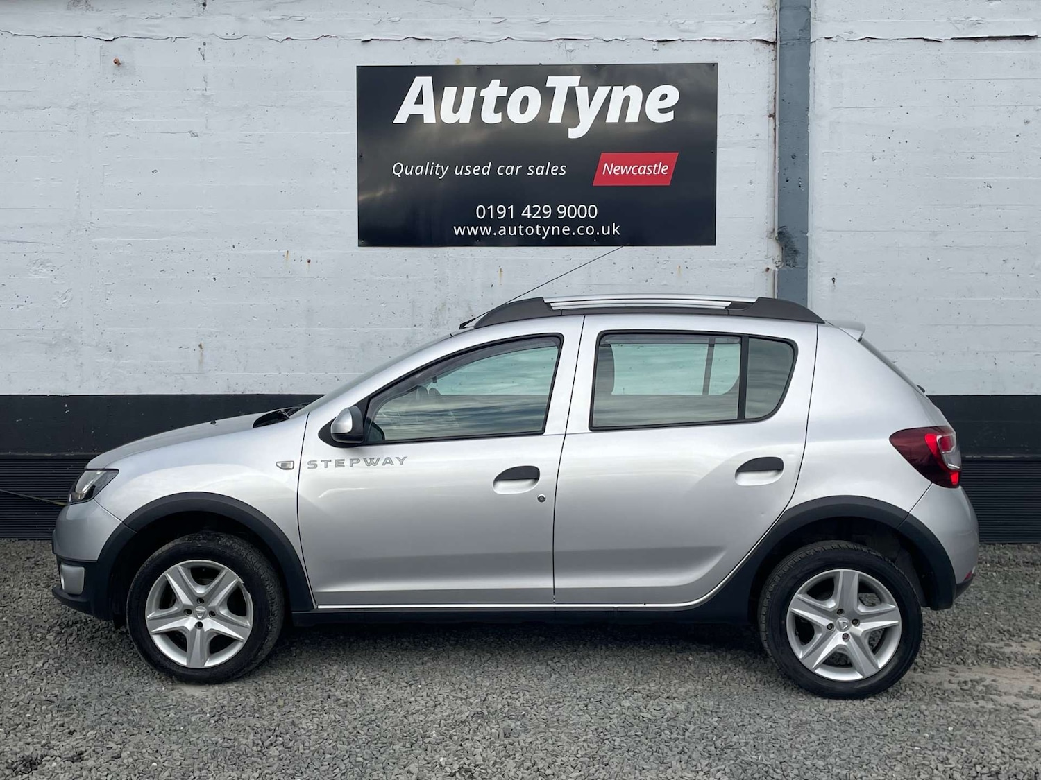 Used Dacia Sandero Stepway 2013 for sale - 77905931: Photo 5