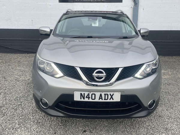 Used Nissan Qashqai 2015 for sale - 76105319: Photo 2