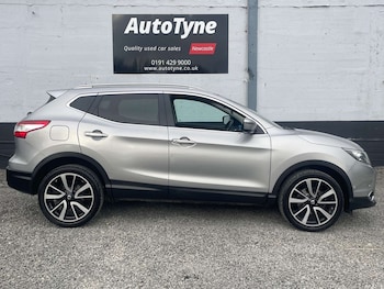 Used Nissan Qashqai 2015 for sale - 76105319: Photo 4